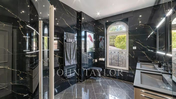 Image No.19-6 Bed House for sale