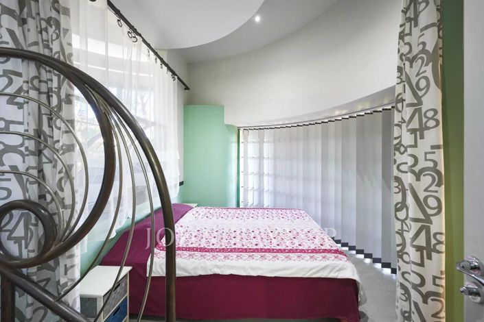 Image No.19-5 Bed House for sale