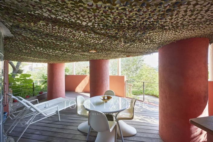 Image No.21-5 Bed House for sale