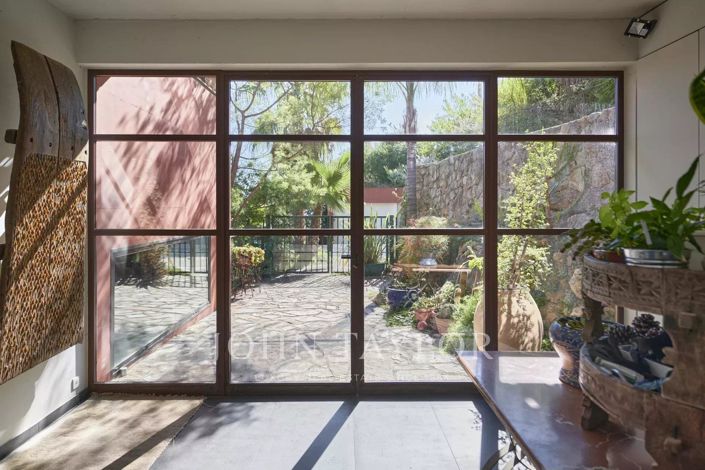 Image No.23-5 Bed House for sale