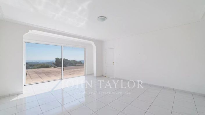 Image No.14-6 Bed House for sale