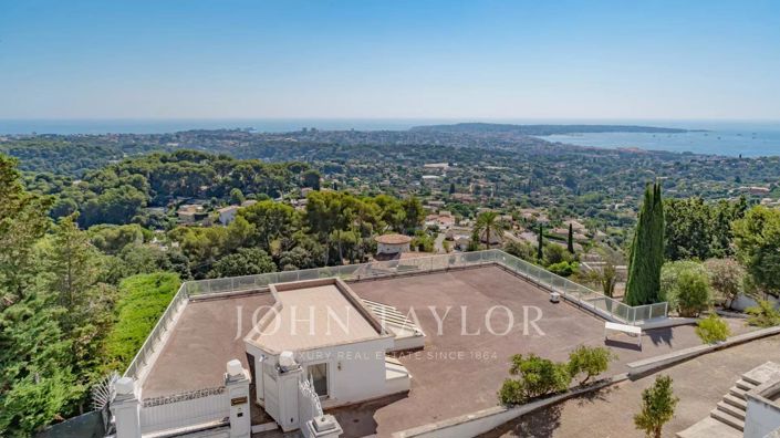 Image No.9-6 Bed House for sale