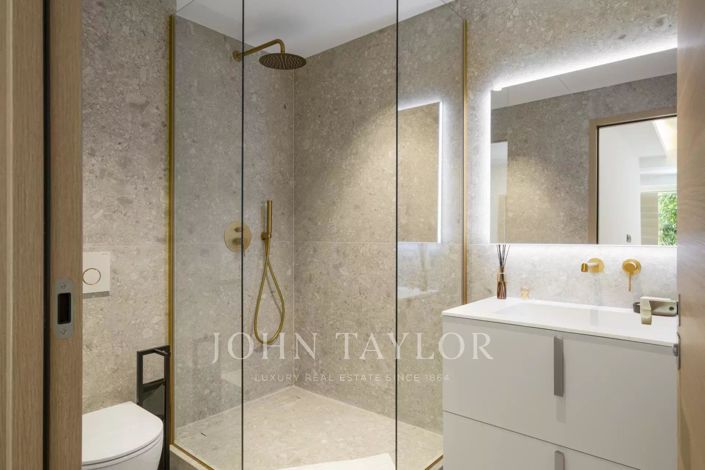 Image No.10-4 Bed Apartment for sale