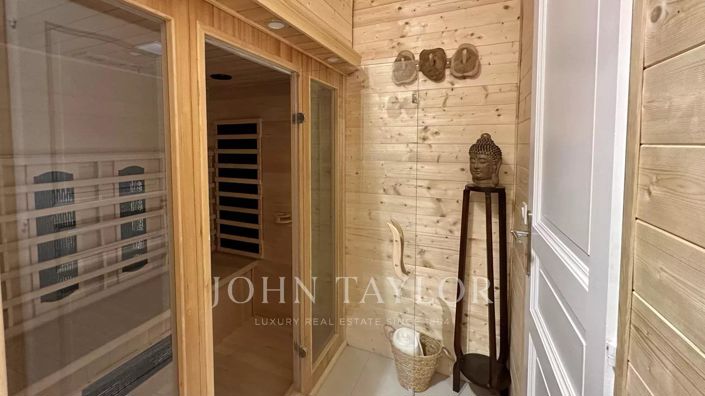 Image No.17-4 Bed House for sale