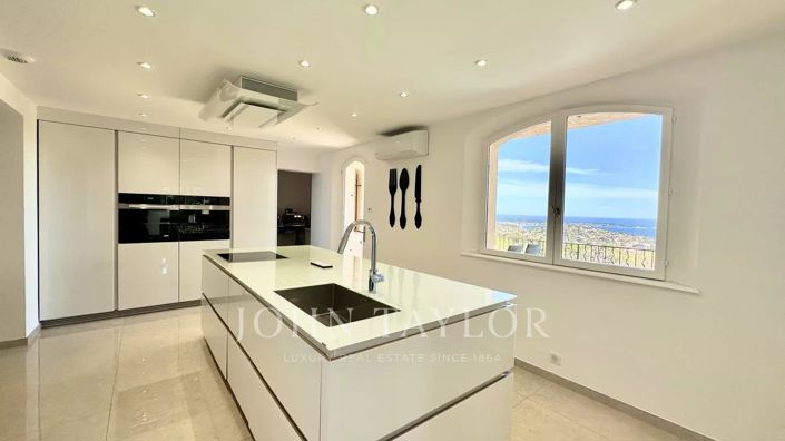 Image No.9-4 Bed House for sale