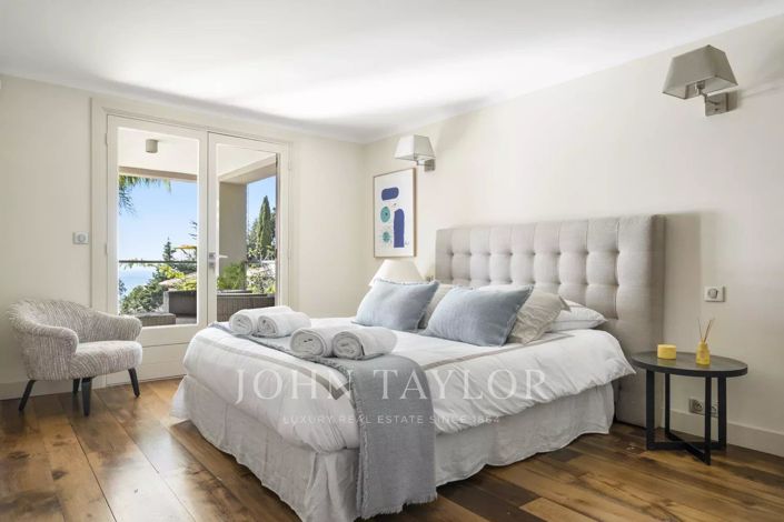 Image No.12-5 Bed House for sale