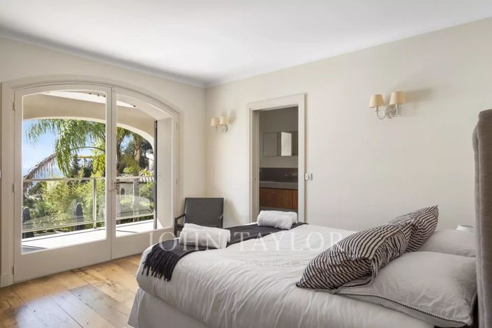 Image No.14-5 Bed House for sale