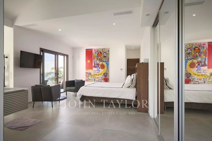 Image No.13-5 Bed House for sale