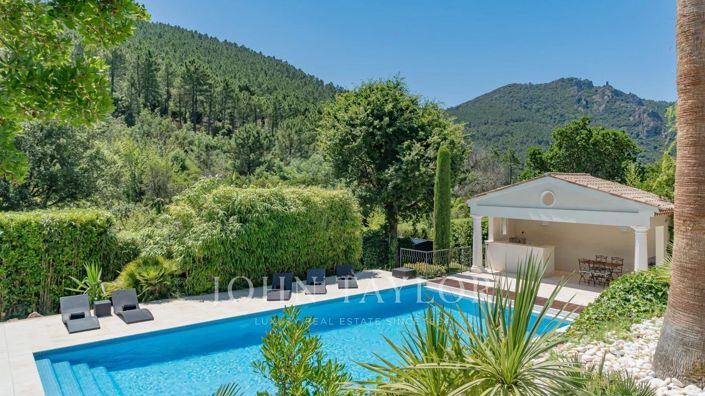 Image No.5-5 Bed House for sale