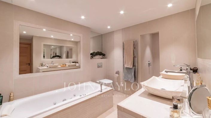 Image No.11-3 Bed Apartment for sale