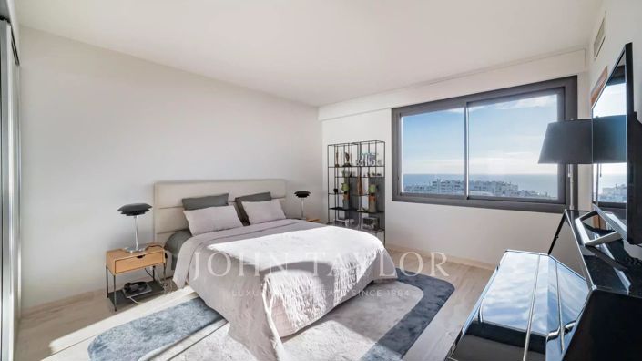 Image No.12-3 Bed Apartment for sale