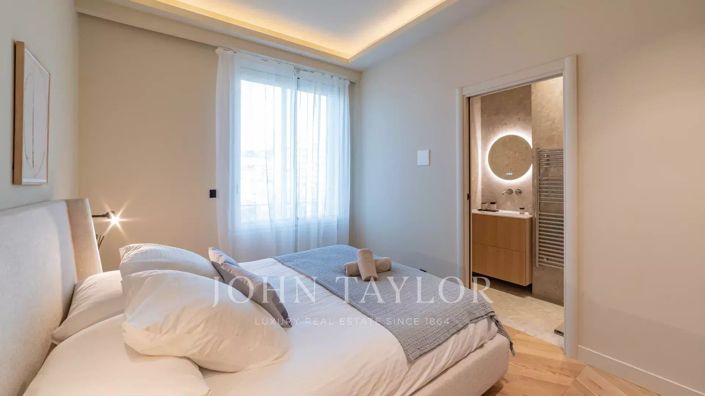 Image No.10-3 Bed Apartment for sale