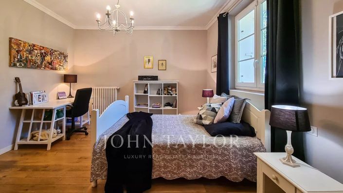 Image No.10-9 Bed House for sale