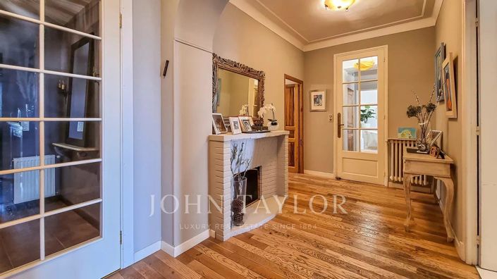 Image No.8-9 Bed House for sale