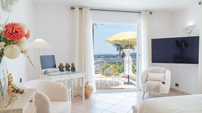 Image No.12-3 Bed House for sale