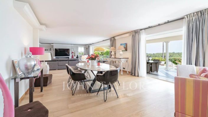 Image No.9-3 Bed House for sale