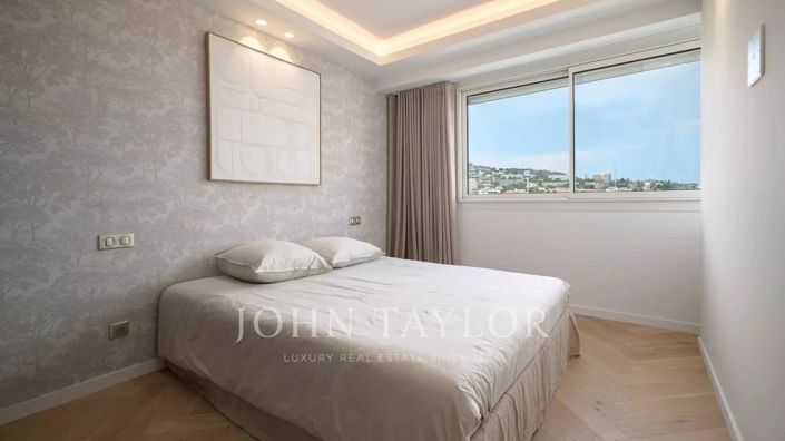 Image No.8-3 Bed Apartment for sale