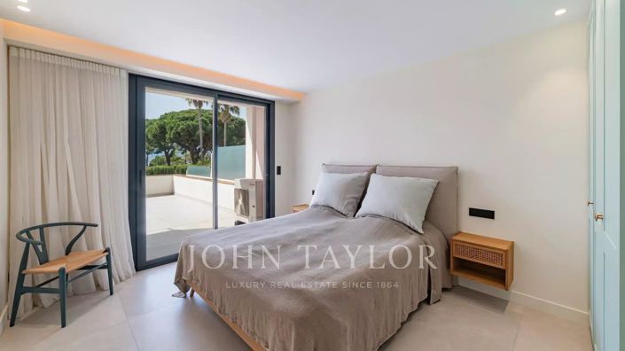 Image No.10-3 Bed Apartment for sale