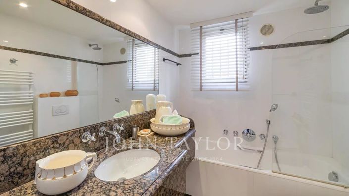 Image No.10-3 Bed Apartment for sale