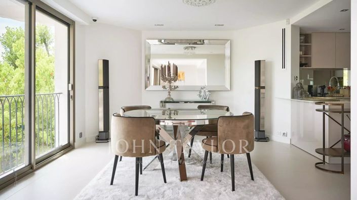 Image No.12-6 Bed House for sale