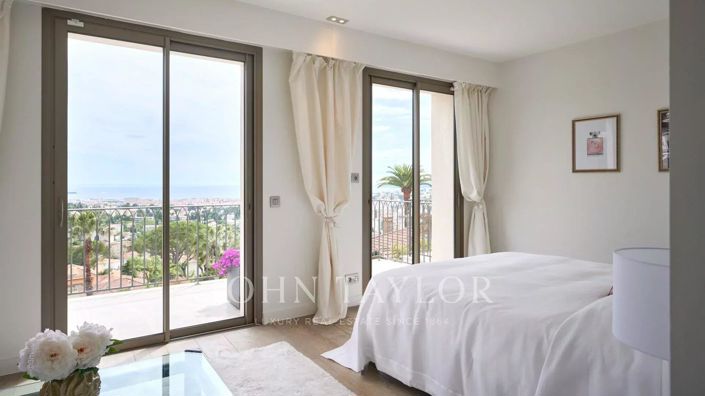 Image No.16-6 Bed House for sale