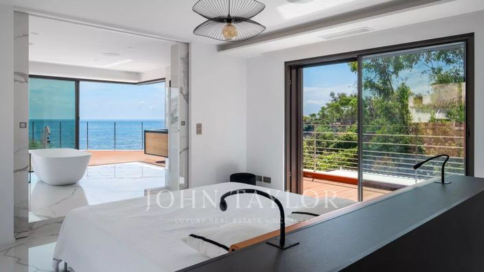 Image No.13-9 Bed House for sale