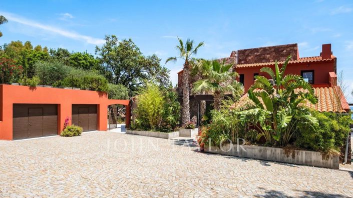 Image No.17-9 Bed House for sale