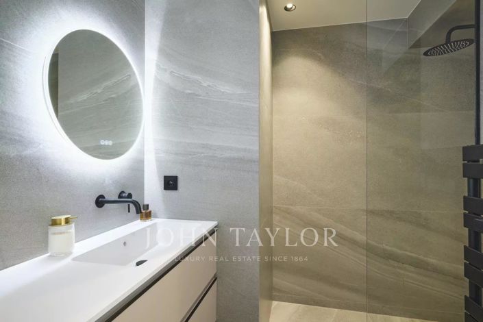 Image No.11-3 Bed Apartment for sale