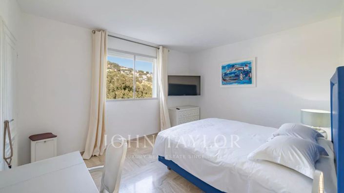 Image No.12-4 Bed Apartment for sale