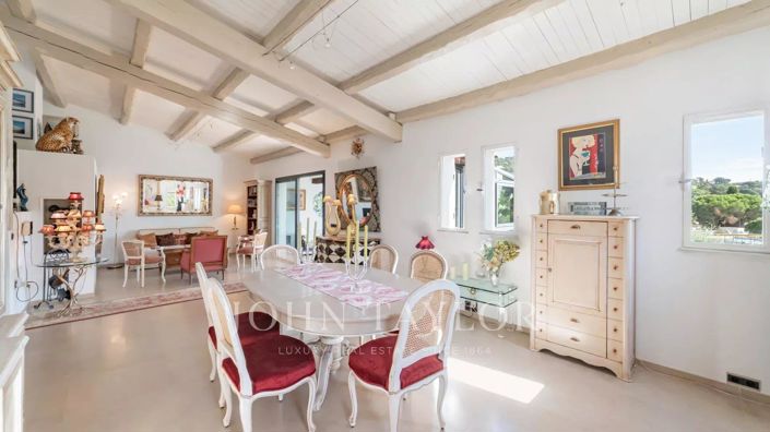 Image No.10-5 Bed House for sale