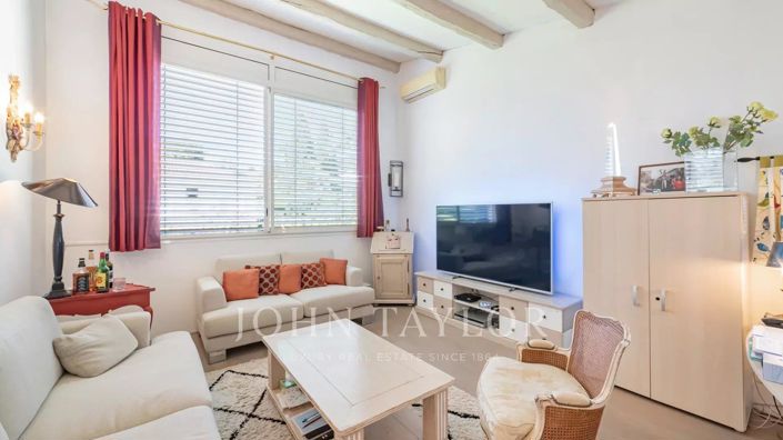 Image No.12-5 Bed House for sale