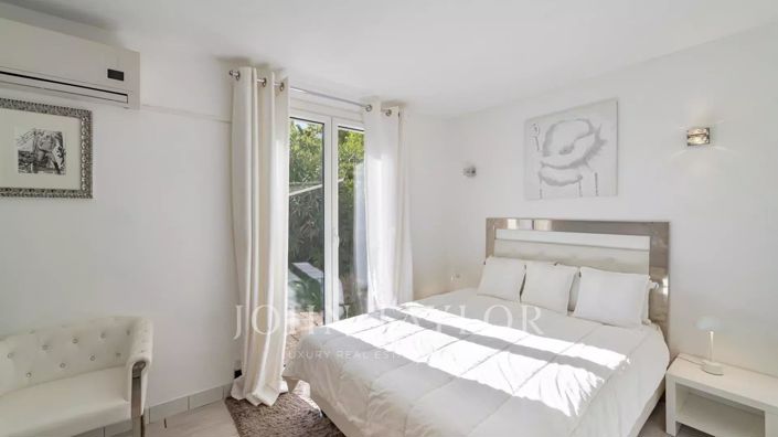 Image No.17-5 Bed House for sale