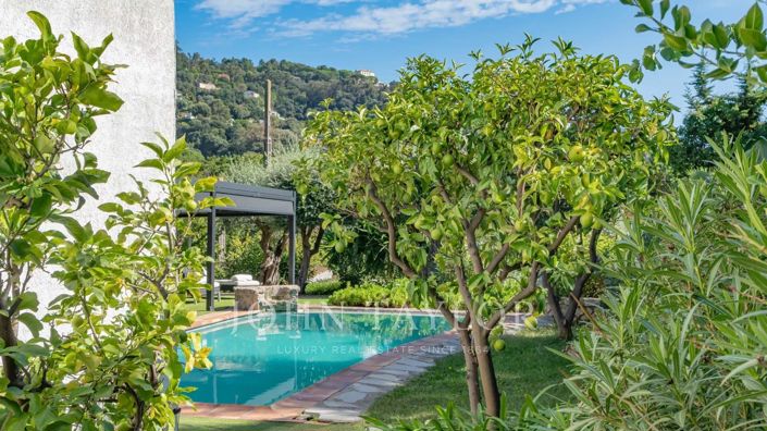 Image No.19-5 Bed House for sale