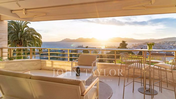 Image No.2-4 Bed Apartment for sale