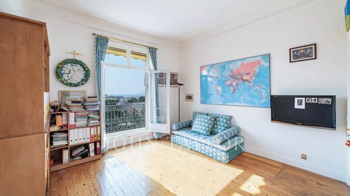 Image No.15-4 Bed Apartment for sale