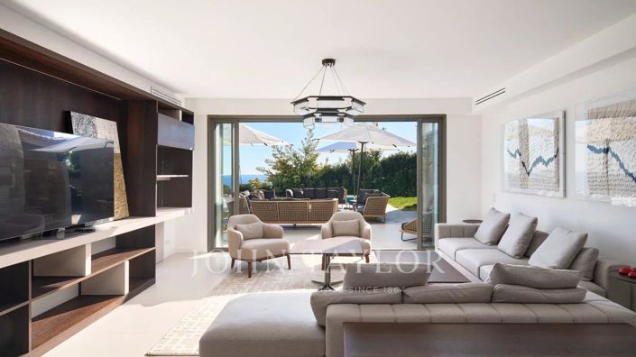 Image No.15-5 Bed House for sale