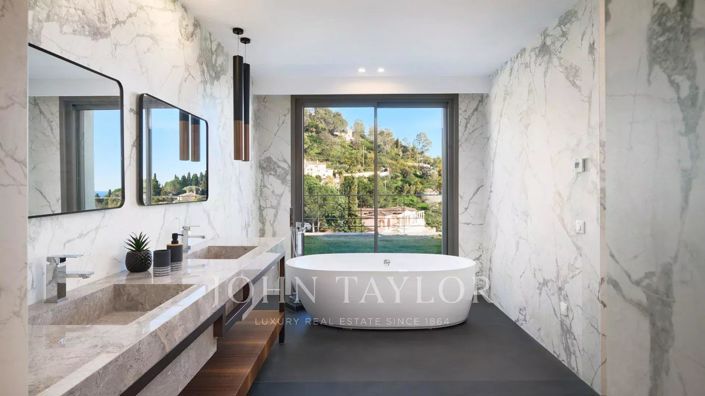 Image No.19-5 Bed House for sale