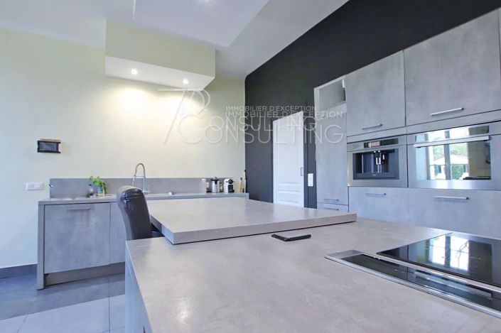 Image No.6-House for sale