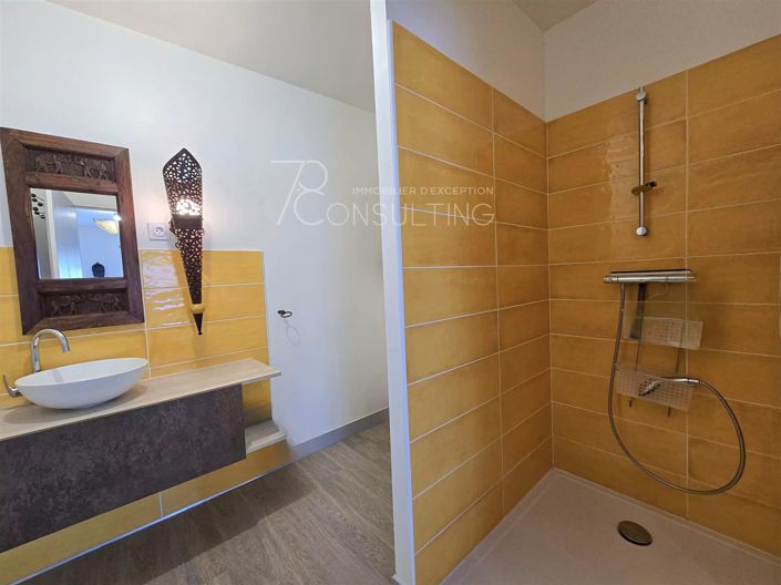 Image No.21-House for sale