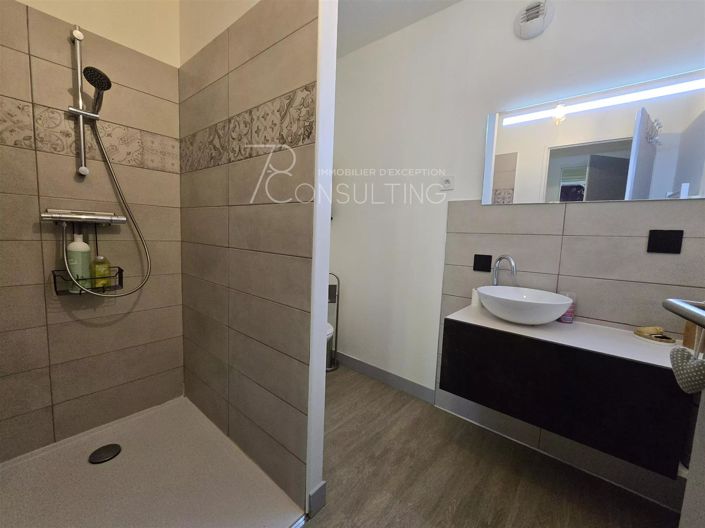 Image No.23-House for sale