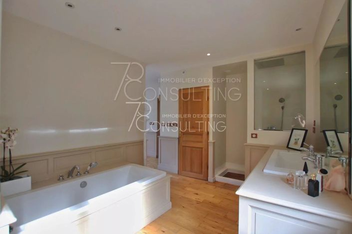 Image No.11-House for sale