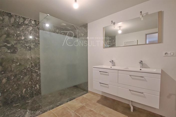 Image No.11-House for sale