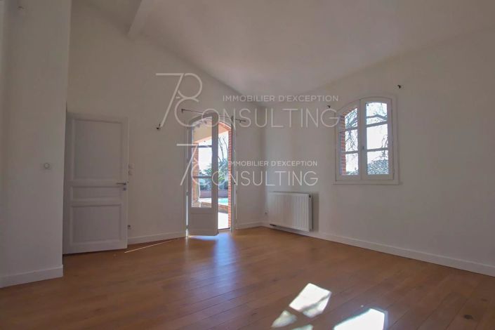 Image No.10-House for sale