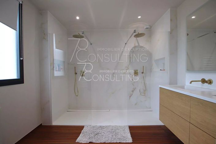 Image No.12-House for sale