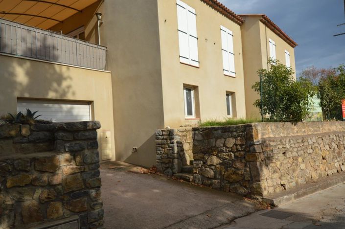 Image No.11-3 Bed House for sale