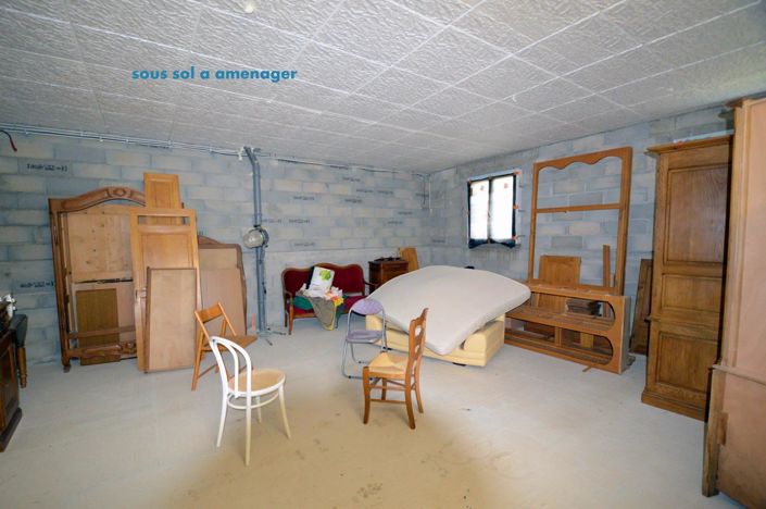 Image No.9-3 Bed House for sale