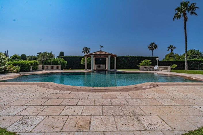 Image No.2-4 Bed House for sale