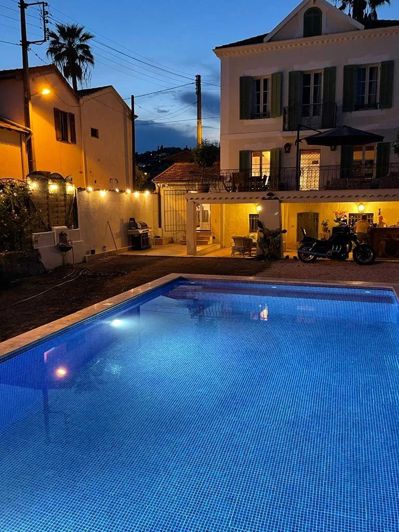 Image No.2-5 Bed House for sale