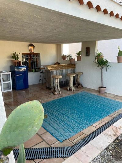 Image No.5-5 Bed House for sale