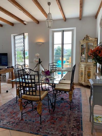 Image No.6-5 Bed House for sale